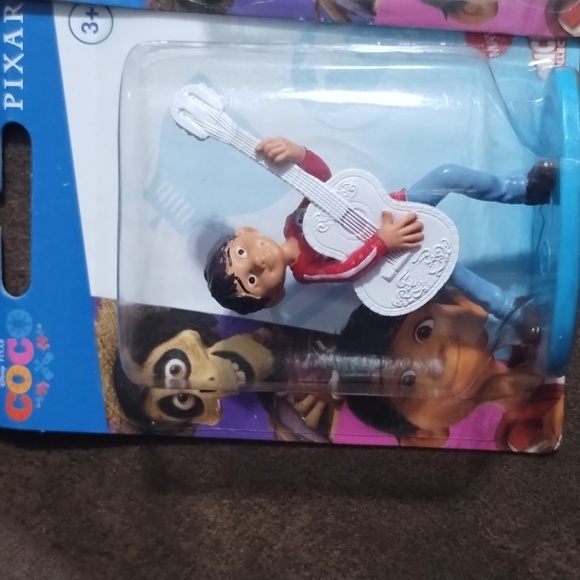Coco Disney Pixar Two new Micro Collection figures. - Picture 2 of 4